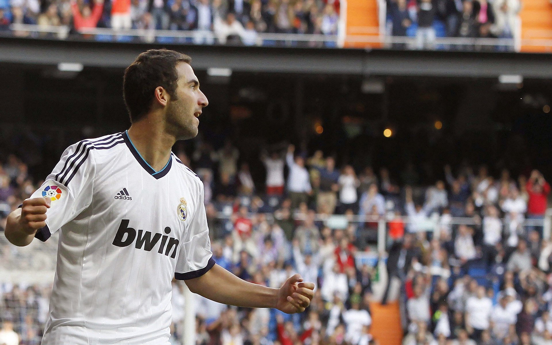 _极地雪地越野：穿越冰雪荒原的极速冲刺_，雪地极地服