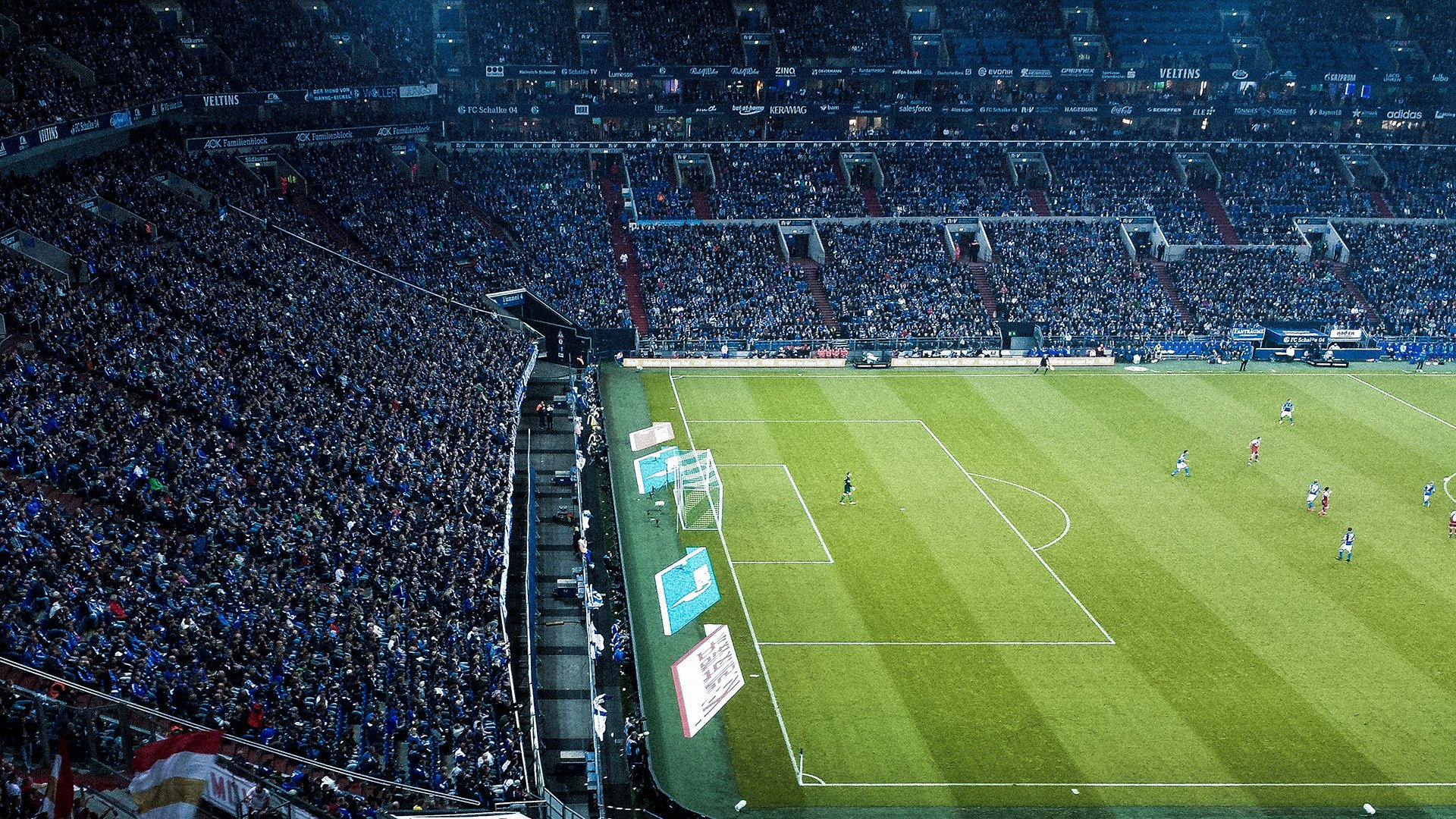 拜仁3-2多特，莱万梅开二度助力，拜仁5-1狂胜 莱万梅开二度